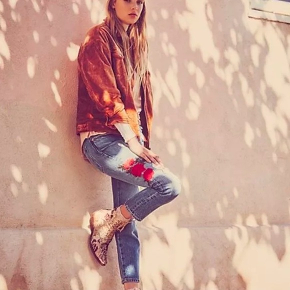 Levi's 501T Floral Jeans Embroidered Distressed Cropped Tapered Crop Denim 26 - Picture 1 of 16